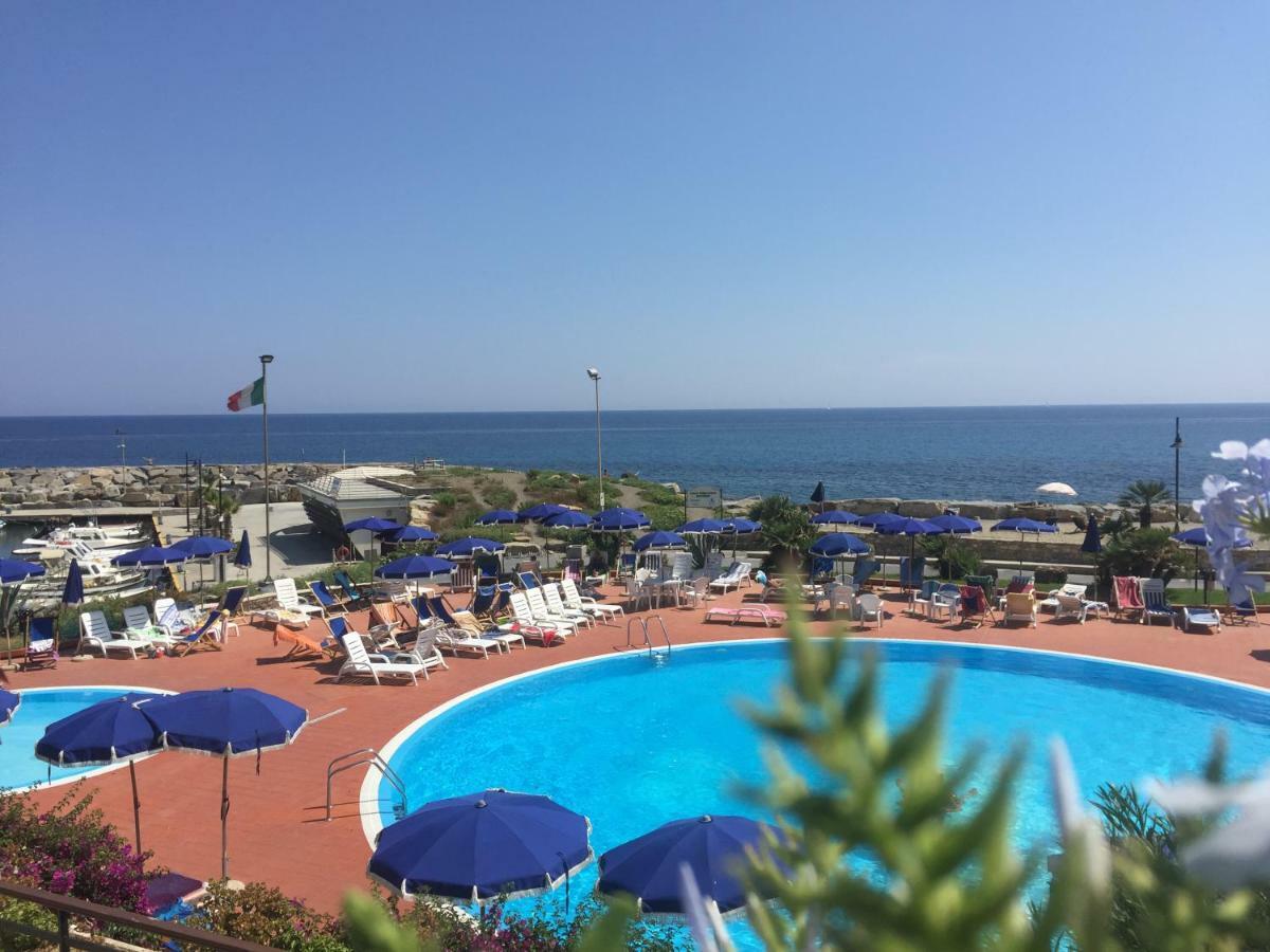 Casa Di Rosa Apartment San Lorenzo al Mare Ngoại thất bức ảnh